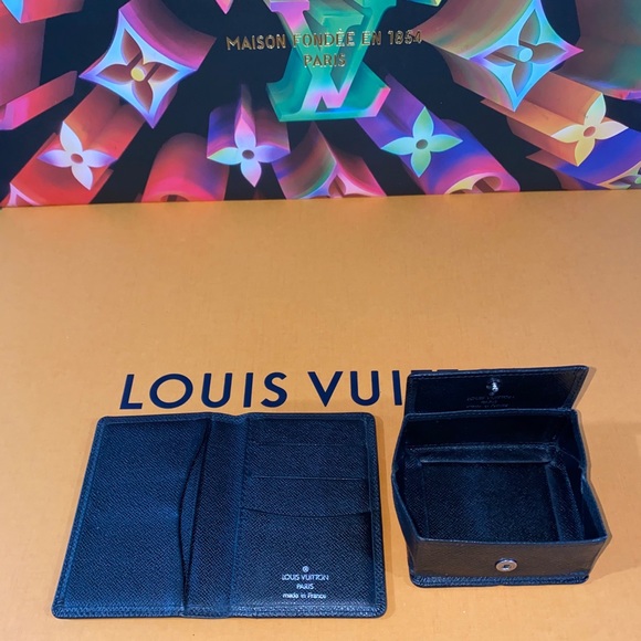 🛑SOLD🛑♠️♣️🖤Authentic Louis Vuitton Taiga Bundle Cases - Picture 4 of 14